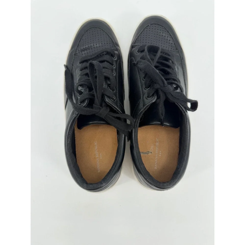 Banana Republic Perforated Leather Sneakers Black Low Top Mens 8.5 S/532893-01